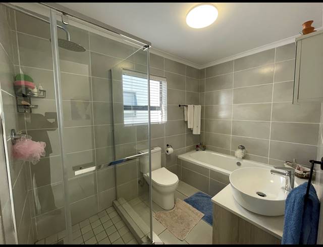 3 BEDROOM FREESTANDING FOR SALE IN LAGUNA